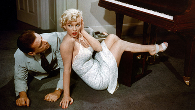 Tom Ewell and Marilyn Monroe in THE SEVEN YEAR ITCH